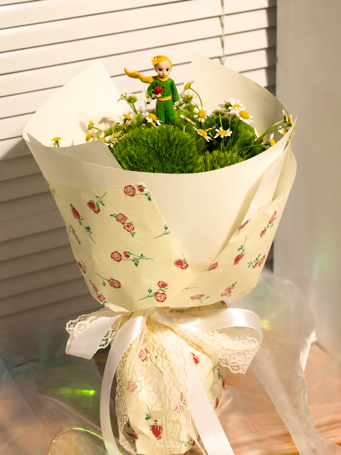 Le Petit Prince Celestial Garden chi tiết 2-2 - hoa sinh nhat dong co co tich Flocaa