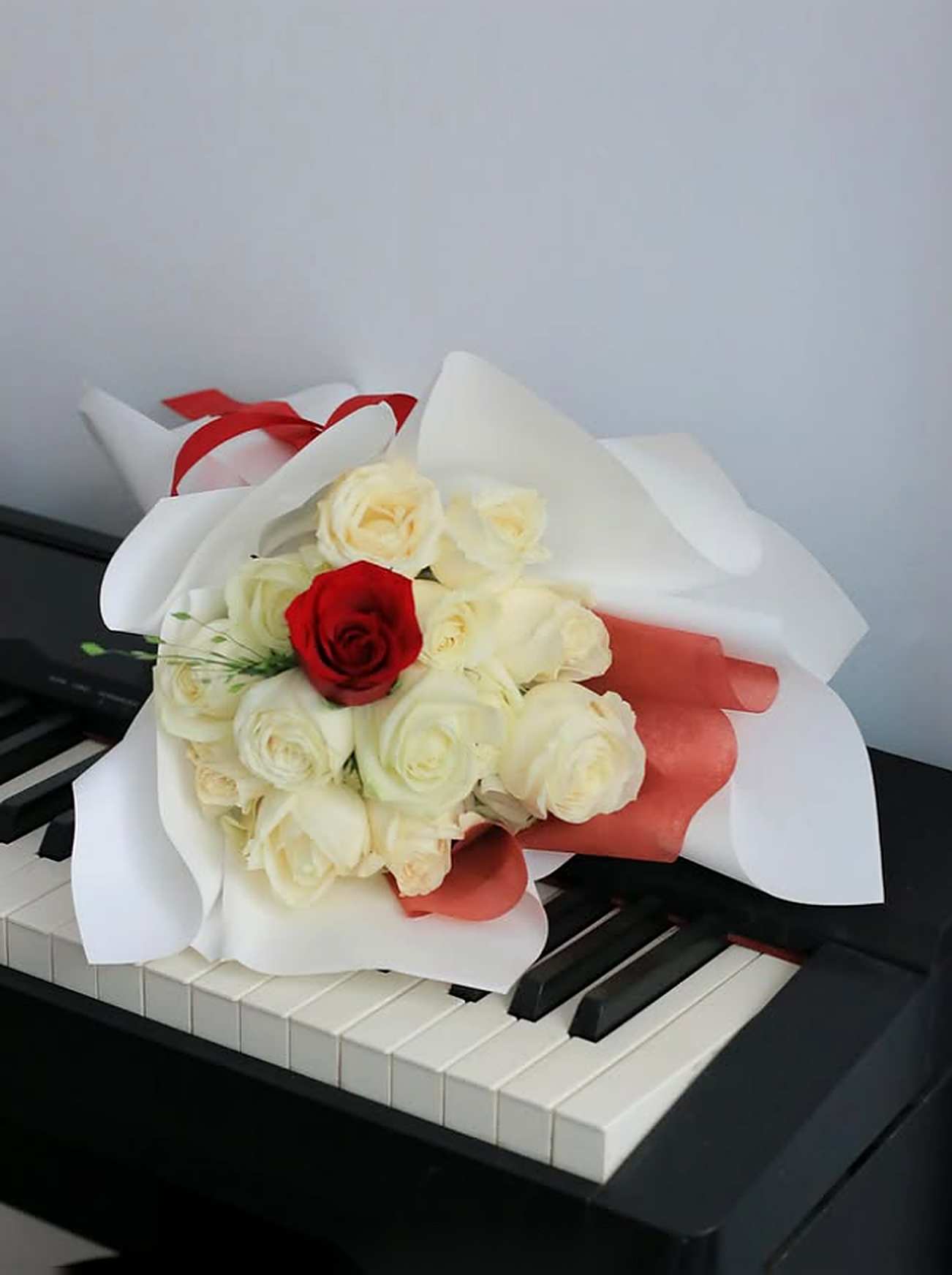 The chosen red rose chi tiết 1-3 - hoa tinh yeu hoa hong do trang Flocaa